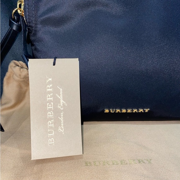 Burberry small nylon bag - Picture 5 of 11